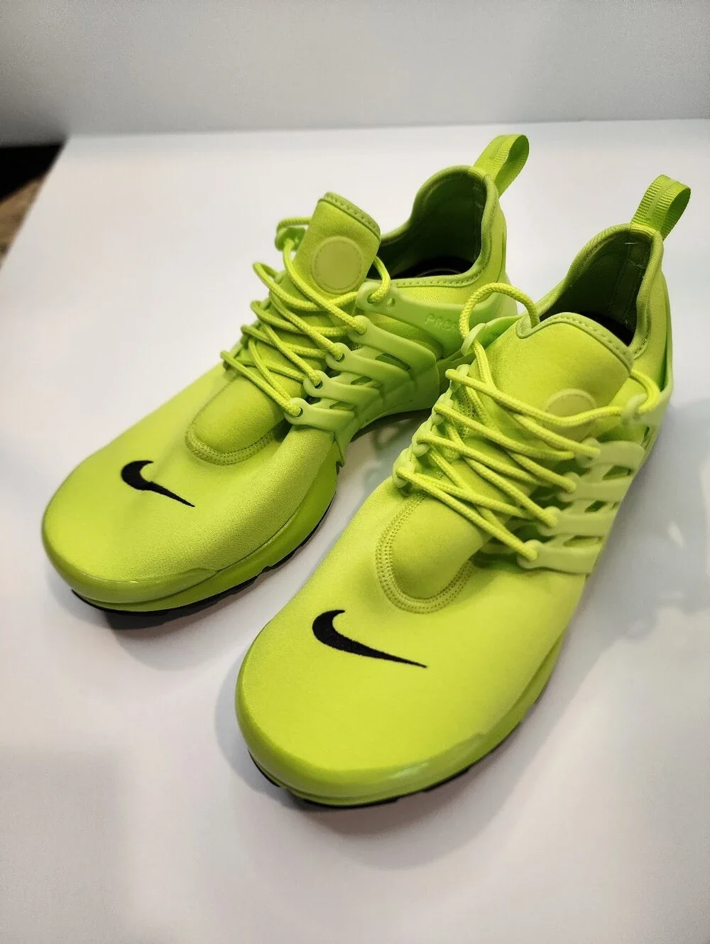 Nike Air Presto Women's Shoes in Atomic Green/Black, Size 11